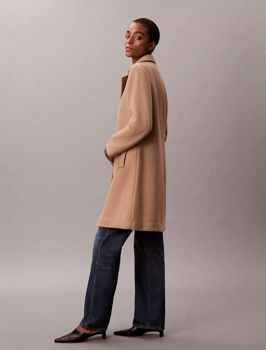 The Classic Tailored Single-Breasted Coat — Camel
