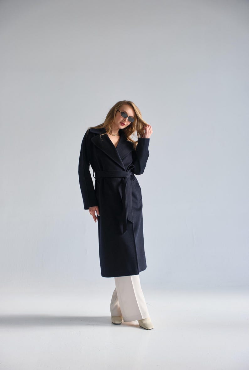 Luxurious Wool Wrap Coat with Wide Lapels and Belt