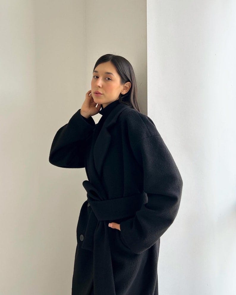 Luxurious Wool Wrap Coat with Wide Lapels and Belt